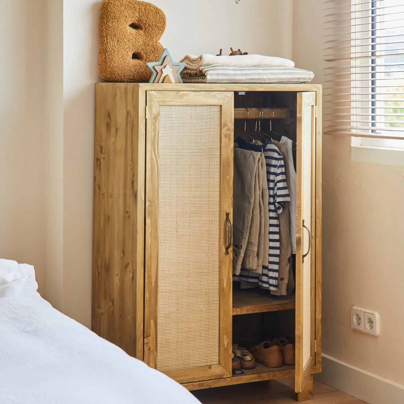 Cheap Hannun Armoire Montessori Tayen