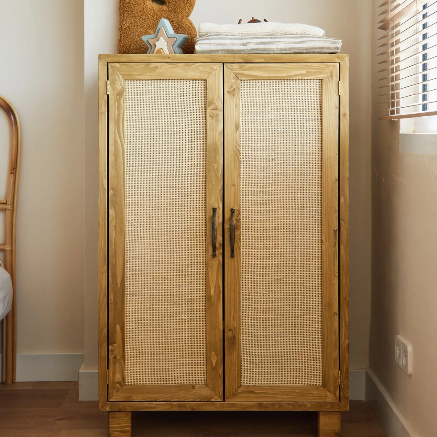 Cheap Hannun Armoire Montessori Tayen