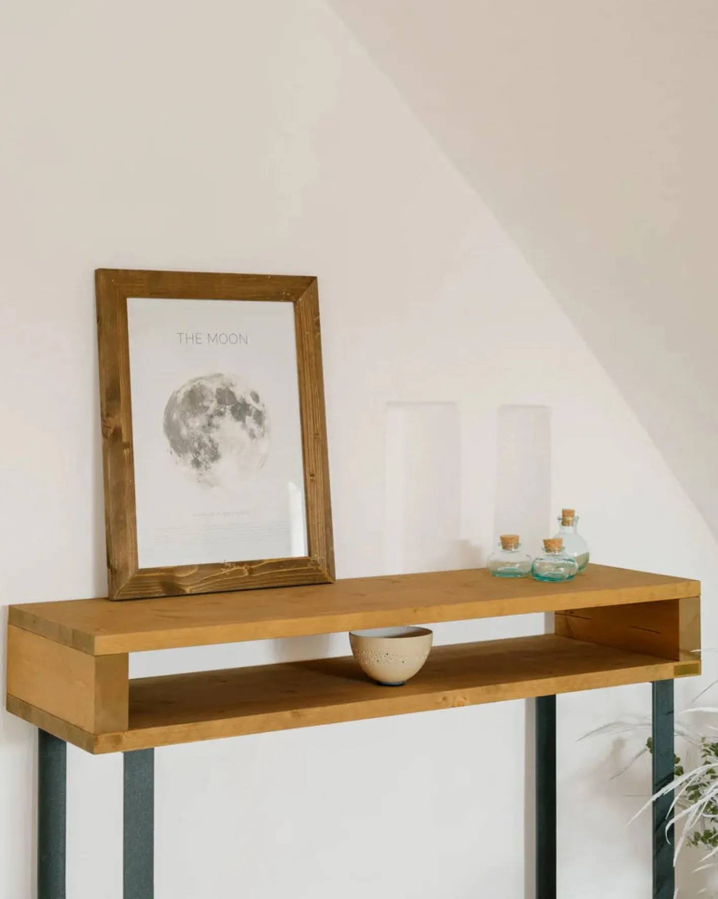 Clearance Hannun Console Niobe