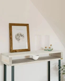 Clearance Hannun Console Niobe
