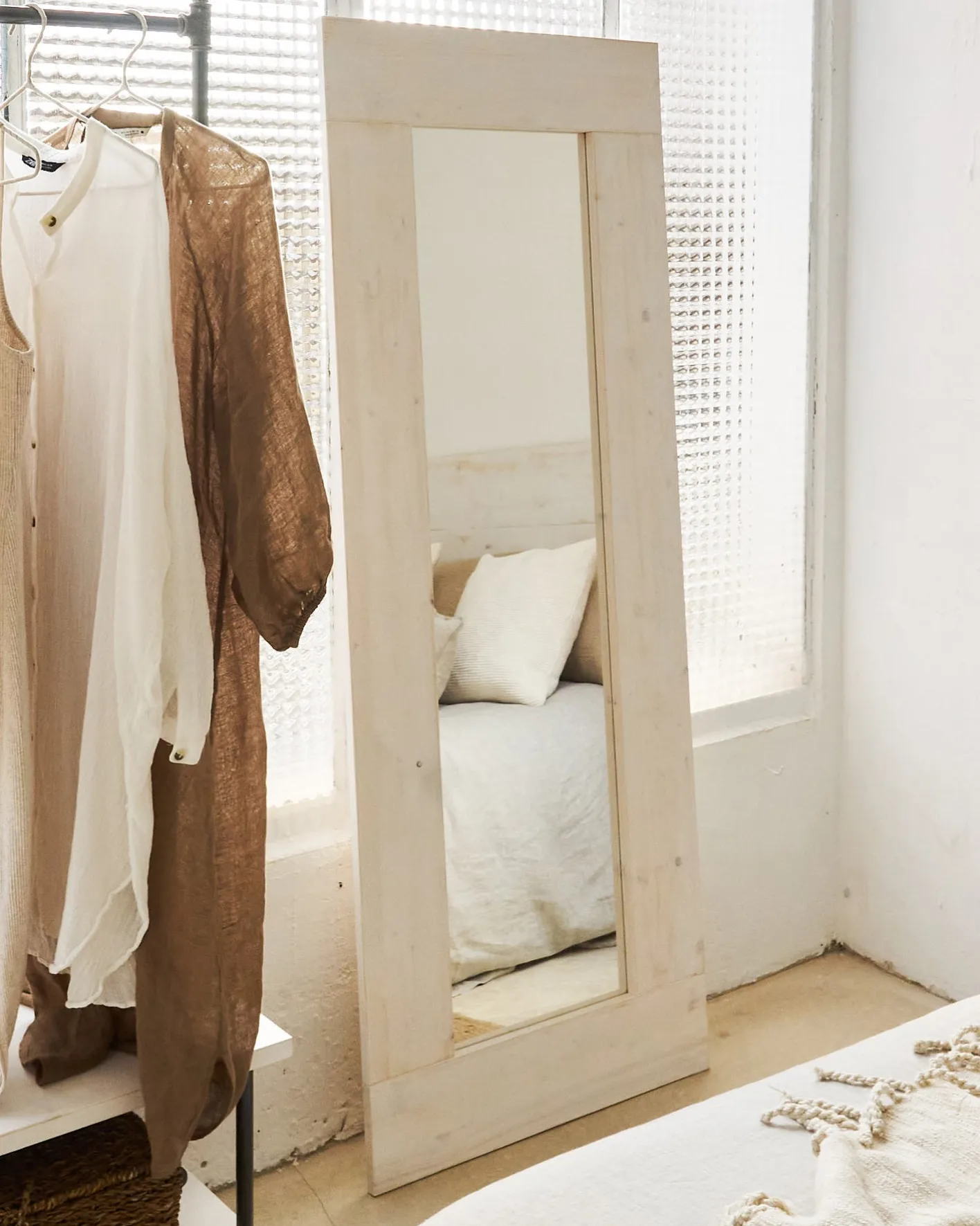 Hot Hannun Miroir Amarie