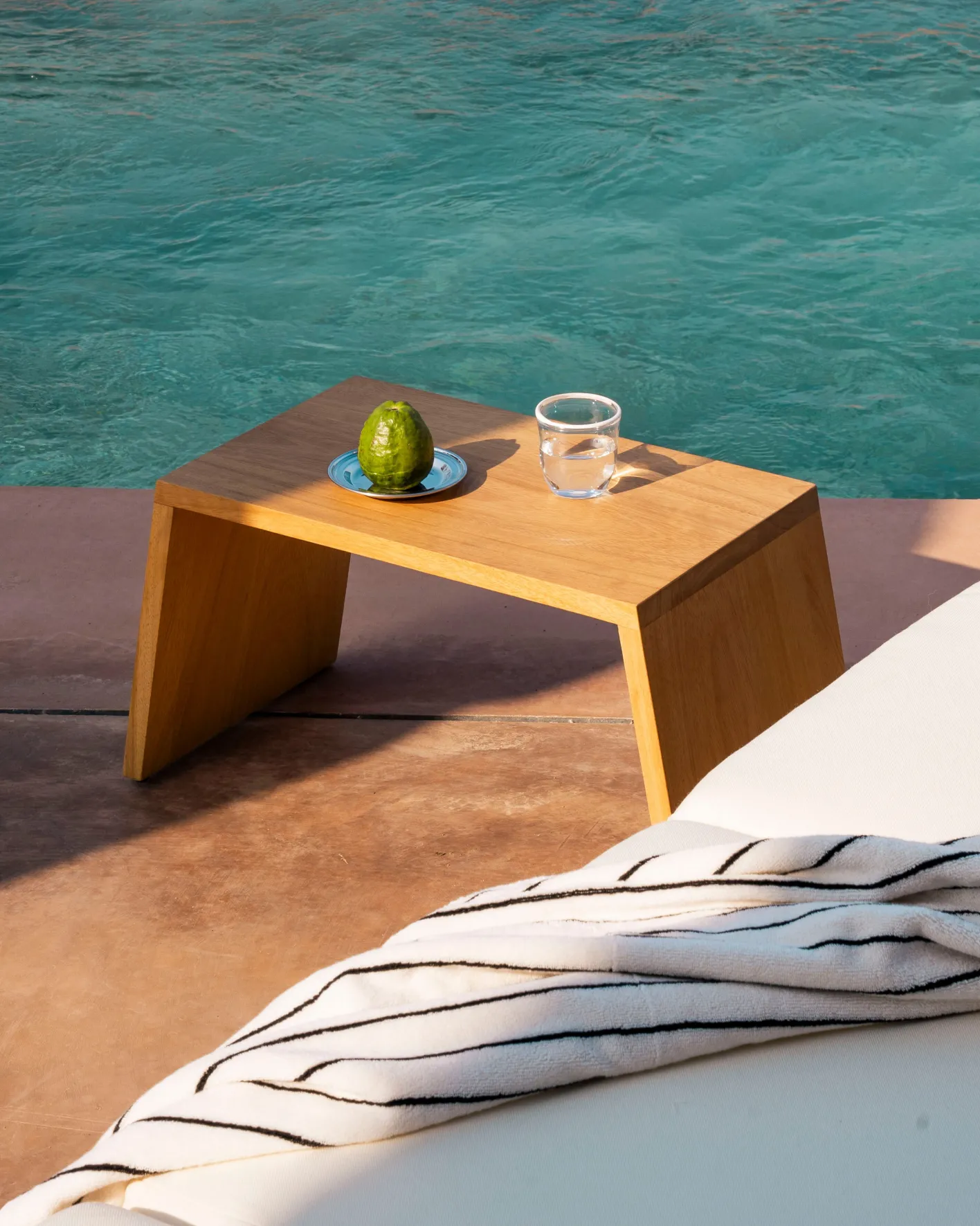 Outlet Hannun Table d'appoint extérieure Savina Iroko