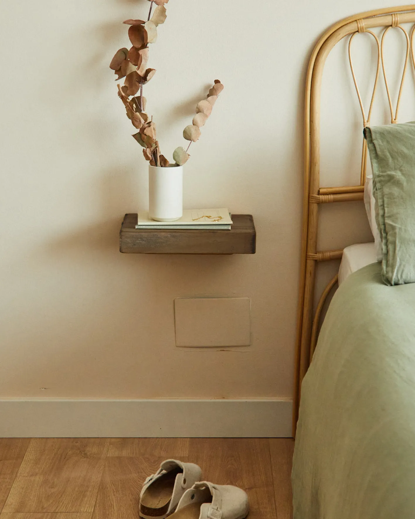 Best Sale Hannun Table de chevet Kapur Récupéré