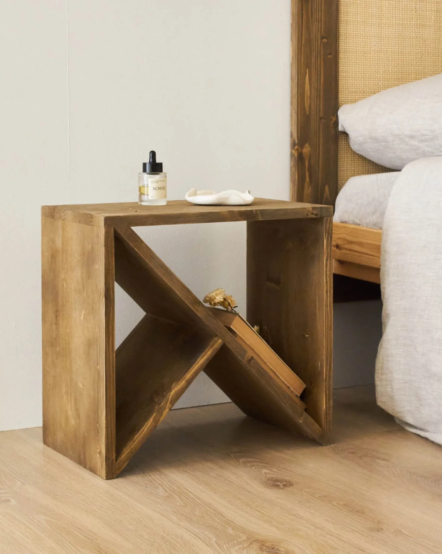 Online Hannun Table de chevet Lebi