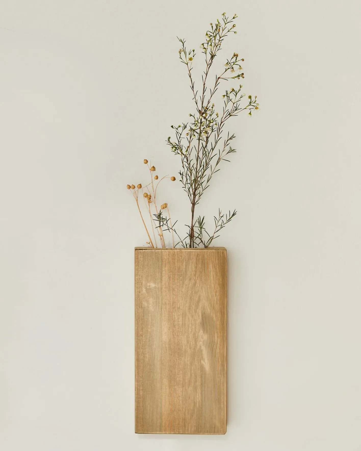 New Hannun Vase mural Koen
