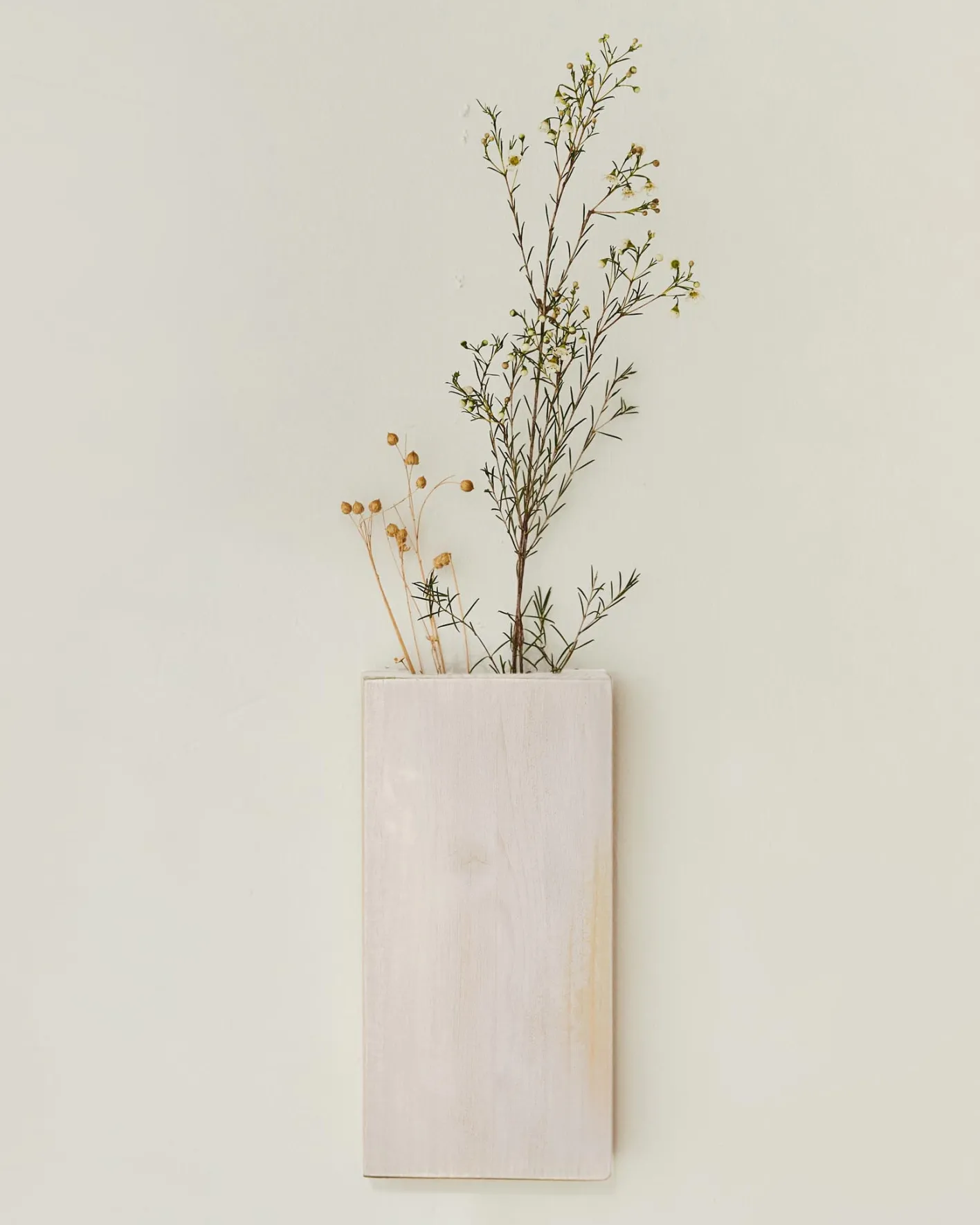 New Hannun Vase mural Koen