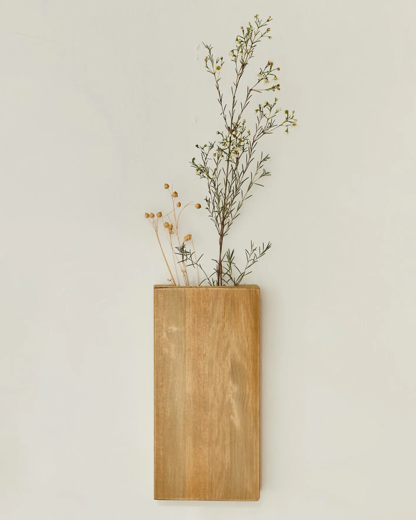 New Hannun Vase mural Koen